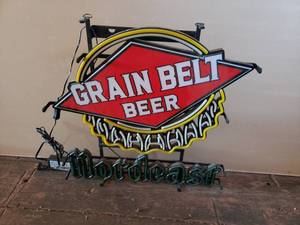 lot 7 image: Grain Belt Neon Sign