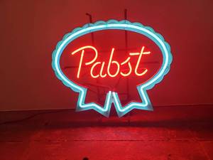 lot 3 image: Pabst Neon Sign