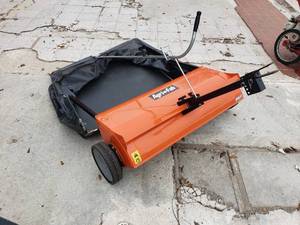 lot 27 image: Like New Hardly Used Agri Fab Lawn Sweeper