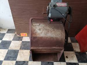 lot 61 image: Squirrel Cage Blower with Dayton Motor