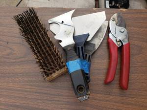 lot 68 image: Scrapers and Wire Brush