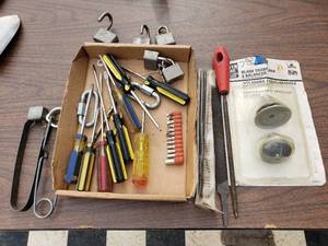 lot 69 image: Screw Drivers, Blade Sharpening Balancer and Other Tools