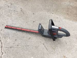 lot 72 image: Craftsman Hedge Trimmer