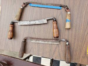 lot 112 image: Lot of 3 Draw Knives