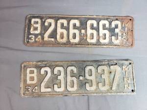 lot 120 image: Lot of 2 Different 1934 Minnesota License Plates