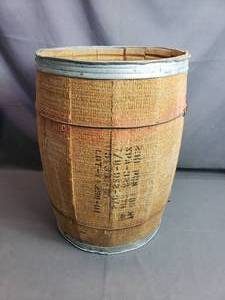 lot 122 image: Wood Barrel