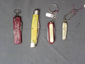 lot 152 image: Lot of 4 Vintage Pocket Knives