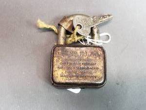lot 154 image: Vintage Paddle Lock