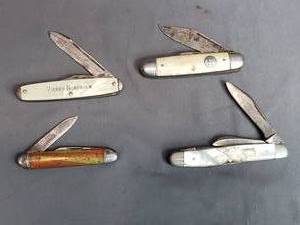 lot 157 image: Lot of 4 Vintage Pocket Knives