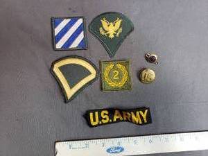 lot 165 image: Military Pins and Patches
