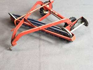 lot 183 image: 116 Tru-Scale Hay Rake
