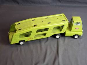 lot 192 image: Tonka Yellow Car Hauler