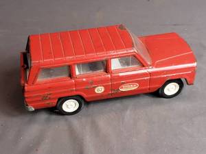 lot 193 image: Tonka Jeep Wagoneer