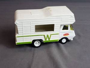lot 196 image: Tonka Winnebago Motorhome