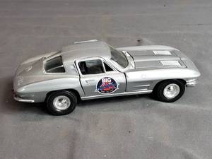 lot 209 image: Ertl Big A Auto Parts 25th Anniversary Corvette