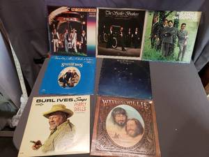 lot 238 image: Statler Bros., Waylon and Willie, Willie Nelson, Burl Ives Records