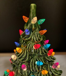 lot 119 image: Vintage Ceramic Christmas Tree