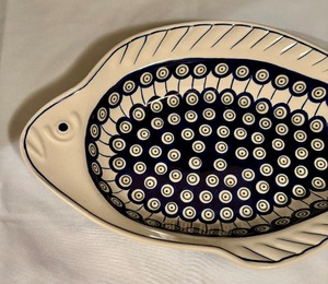 lot 140 image: Polish Pottery Fish Platter