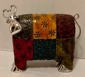 lot 154 image: Adorable Multi-Colored Cow Figurines