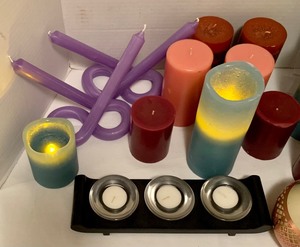 lot 156 image: Crazy Candle Collection