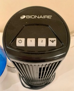 lot 213 image: Ultrasonic Cool Mist Humidifier and Bionaire Mini Tower Fan