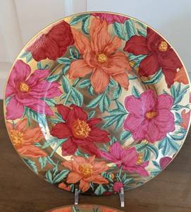 lot 47 image: Villeroy and Boch Silk Shantung Dish Set