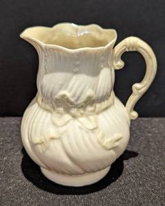 lot 59 image: Miniature Belleek Pitcher and Bowls