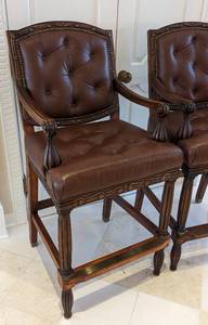 lot 75 image: Aristocrat Leather Barstools from Peters Billiards