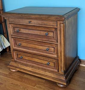 lot 9 image: Tommy Bahama Island Estate Bedside Chest