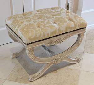 lot 27 image: Elegant Cream and Gold Sam Moore Tufted Bench Stool