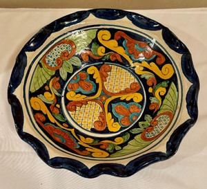 lot 229 image: Vibrant Mexican Pottery Bowl