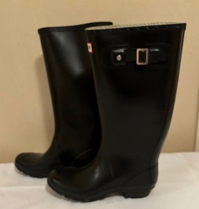 lot 253 image: Black Tall Hunter Boots