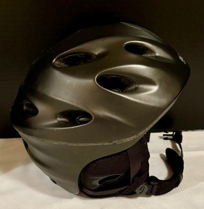 lot 275 image: Giro Fuse Helmet