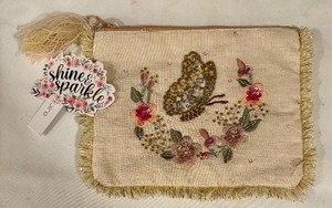 lot 312 image: Darling Delights