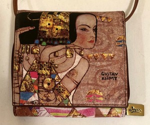 lot 334 image: Wallet by Icon