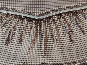 lot 38 image: Whiting and Davis Gold Mesh Clutch