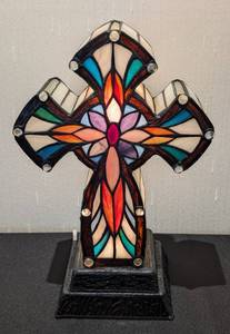 lot 88 image: Stained Glass Cross Table Lamp