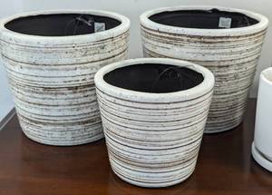 lot 86 image: New Decorative Ceramic Planters