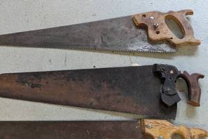 lot 286 image: Assorted Vintage Hand Saws