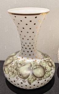 lot 288 image: Trio of Decorative Vases