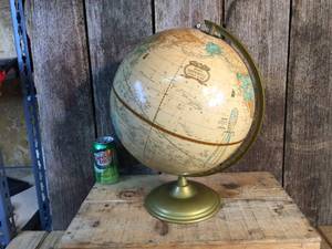 lot 22 image: CRAMS Imperial World Globe