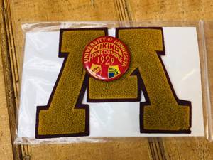 lot 39 image: Vintage U of M Letter & 1929 Homecoming Button