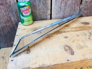 lot 56 image: Vintage 1961 Buick Lesabre Hood SpearOrnament