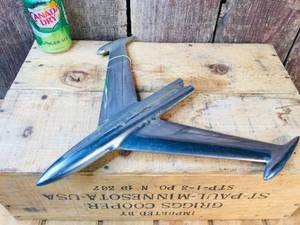 lot 57 image: Vintage 1956 Olds Super 8898 Rocket Hood EmblemOrnament