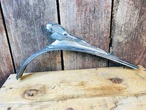 lot 62 image: 1948-1951 Dodge Ram Hood Ornament