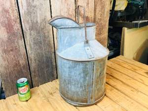 lot 68 image: Vintage Galvanized 5 Gallon Pour Can