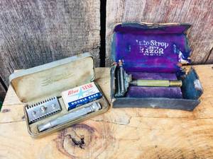 lot 113 image: Vintage Gillette & Auto Strop Razors