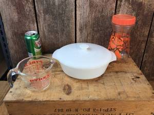 lot 153 image: Vintage Fire King 1 12 Qt. Casserole - Pyrex - Juice Pot