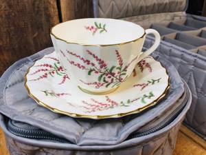lot 166 image: 7 Royal Worcester DunRobin Cups & Saucers Plus