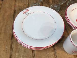 lot 174 image: Coca Cola Dishes - Glasses